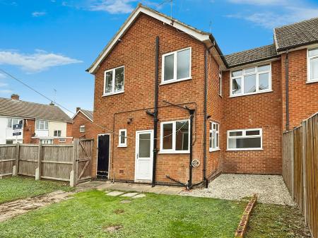 3 bedroom Semi-detached house for sale in Kent Drive, Oadby, LE2