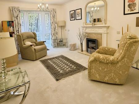 2 bedroom Bungalow for sale in London Road, Stoneygate, Leicester, LE2