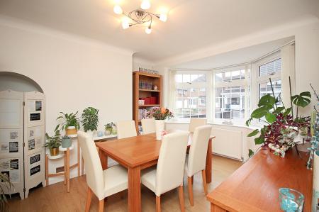 4 bedroom Semi-detached house for sale in Lydford Road, Humberstone, Leicester, LE4