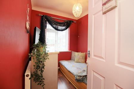 4 bedroom Semi-detached house for sale in Lydford Road, Humberstone, Leicester, LE4