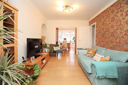 4 bedroom Semi-detached house for sale in Lydford Road, Humberstone, Leicester, LE4