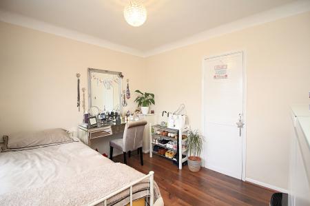 4 bedroom Semi-detached house for sale in Lydford Road, Humberstone, Leicester, LE4