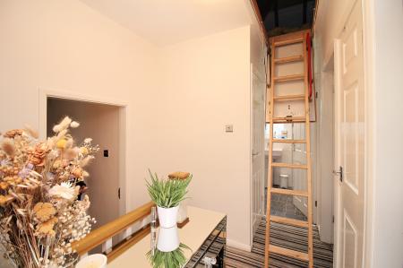 4 bedroom Semi-detached house for sale in Lydford Road, Humberstone, Leicester, LE4