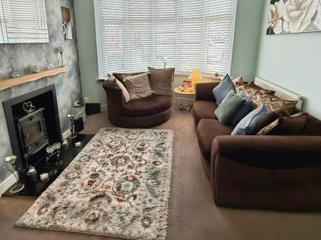 4 bedroom End of terrace house for sale in Lymington Road, Leicester, Leicester, LE5