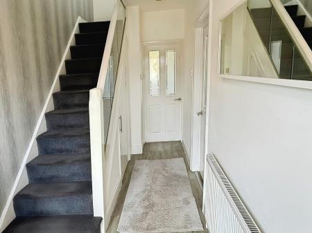 4 bedroom End of terrace house for sale in Lymington Road, Leicester, Leicester, LE5