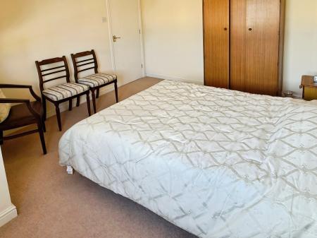 3 bedroom Detached house for sale in Lyncroft Leys, Scraptoft, LE7