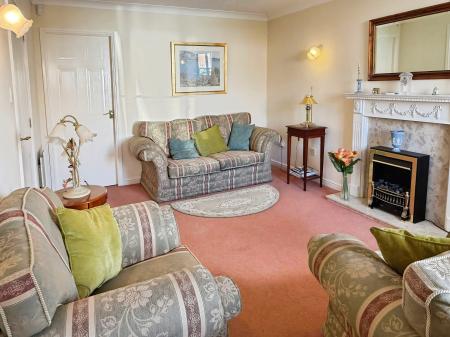 3 bedroom Detached house for sale in Lyncroft Leys, Scraptoft, LE7