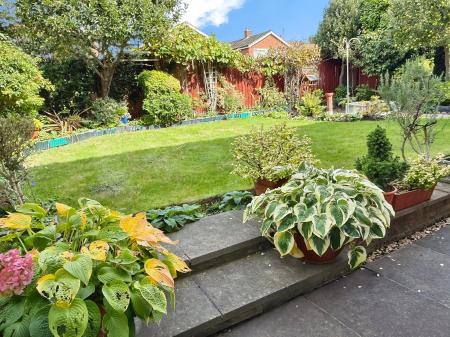 4 bedroom Detached house for sale in Rectory Gardens, Evington, Leicester, LE2