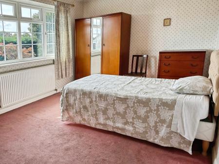 4 bedroom Detached house for sale in Rectory Gardens, Evington, Leicester, LE2