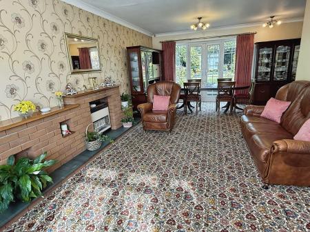 4 bedroom Detached house for sale in Rectory Gardens, Evington, Leicester, LE2