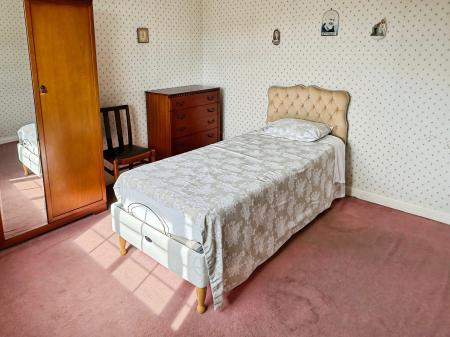 4 bedroom Detached house for sale in Rectory Gardens, Evington, Leicester, LE2