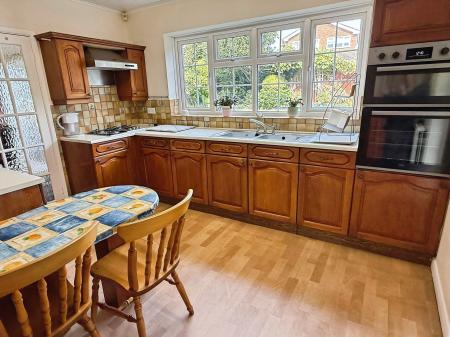 4 bedroom Detached house for sale in Rectory Gardens, Evington, Leicester, LE2