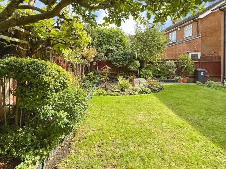 4 bedroom Detached house for sale in Rectory Gardens, Evington, Leicester, LE2