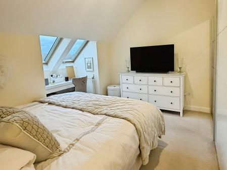 2 bedroom Semi-detached house for sale in Sangha Close, Glenfield, LE3
