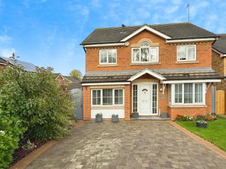 4 bedroom Detached house for sale in Smore Slade Hills, Oadby, LE2