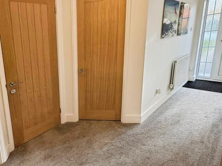 4 bedroom Detached house for sale in Smore Slade Hills, Oadby, LE2