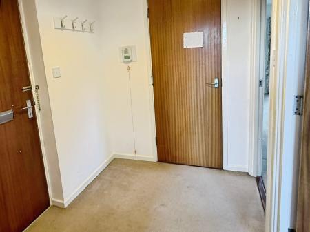 1 bedroom Flat for sale in St Pauls Close, Oadby, LE2