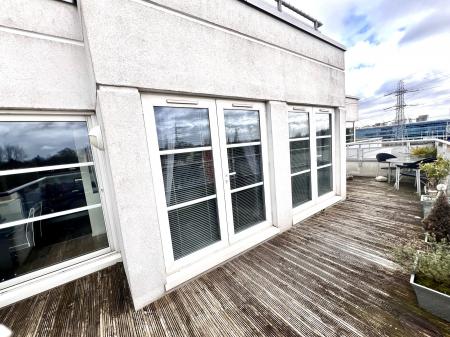 3 bedroom Flat for sale in Apartment 34