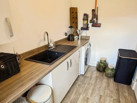 4 bedroom Detached house for sale in Windsor Way, Broughton Astley, LE9