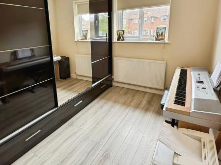 4 bedroom Detached house for sale in Ash Tree Road, Oadby, LE2