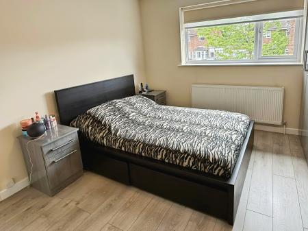 4 bedroom Detached house for sale in Ash Tree Road, Oadby, LE2