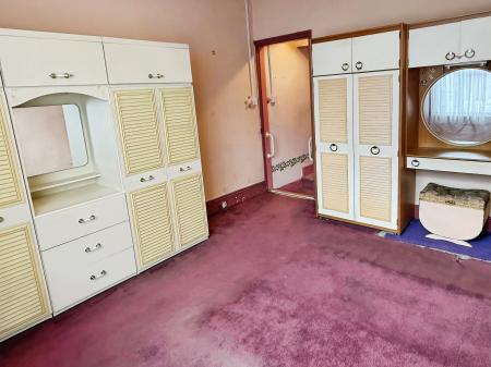 3 bedroom Terraced House for sale in Clarendon Park Road, Leicester, Leicester, LE2