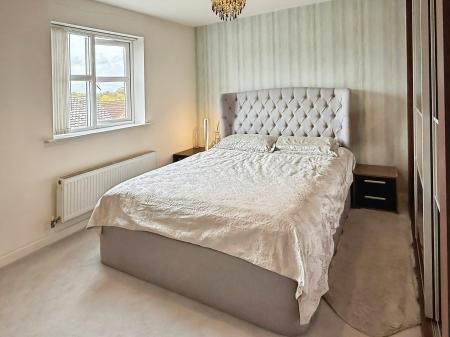 2 bedroom Flat for sale in Saxthorpe Road, Hamilton, LE5