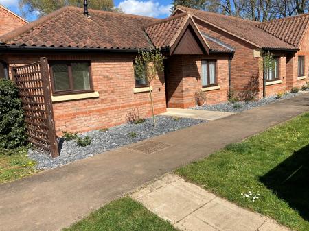 Honeywell Close, Oadby, LE2