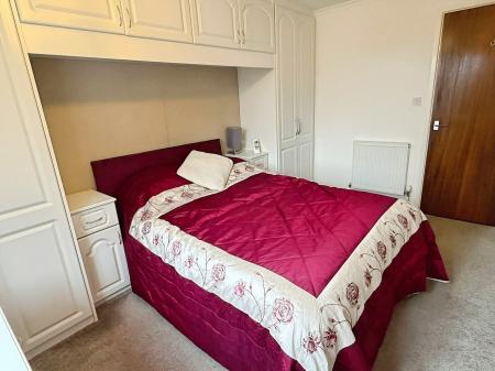 2 bedroom Flat for sale in St Pauls Close, Oadby, LE2