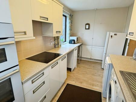 2 bedroom Flat for sale in St Pauls Close, Oadby, LE2