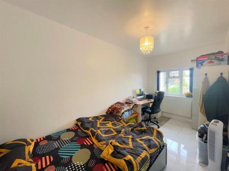 5 bedroom Semi-detached house for sale in Scraptoft Lane, Leicester, Leicester, LE5