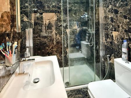 5 bedroom Semi-detached house for sale in Scraptoft Lane, Leicester, Leicester, LE5