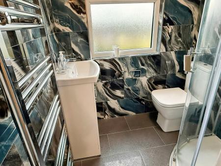 5 bedroom Semi-detached house for sale in Scraptoft Lane, Leicester, Leicester, LE5