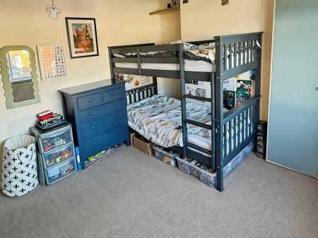 3 bedroom Semi-detached house for sale in Evesham Road, Rowley Fields, LE3