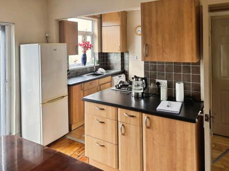 3 bedroom Town house for sale in Harborough Road, Oadby, LE2
