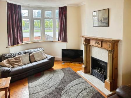 3 bedroom Town house for sale in Harborough Road, Oadby, LE2