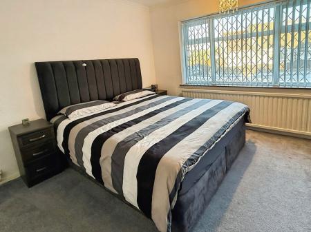 2 bedroom Detached bungalow for sale in Oakside Crescent, Evington, LE5