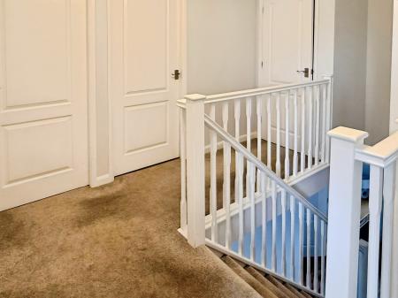 4 bedroom Detached house for sale in Devonia Road, Oadby, LE2