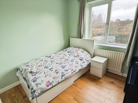 3 bedroom Detached house for sale in Vandyke Road, Oadby, LE2