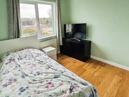 3 bedroom Detached house for sale in Vandyke Road, Oadby, LE2