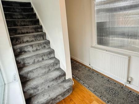 3 bedroom Detached house for sale in Vandyke Road, Oadby, LE2