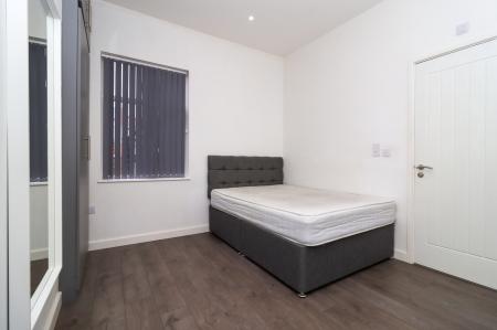 1 bedroom Flat to let in Aylestone Road, Leicester, LE2