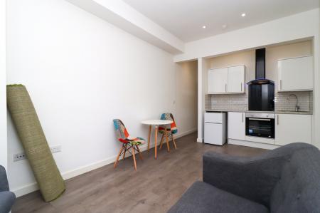 1 bedroom Flat to let in Aylestone Road, Leicester, LE2