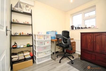 3 bedroom Detached house for sale in The Yews, Oadby, LE2