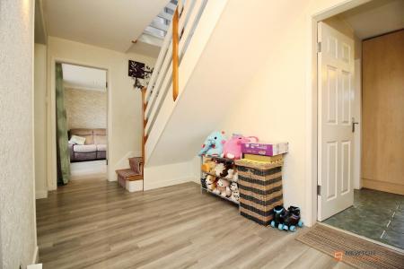 3 bedroom Detached house for sale in The Yews, Oadby, LE2