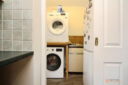 3 bedroom Detached house for sale in The Yews, Oadby, LE2