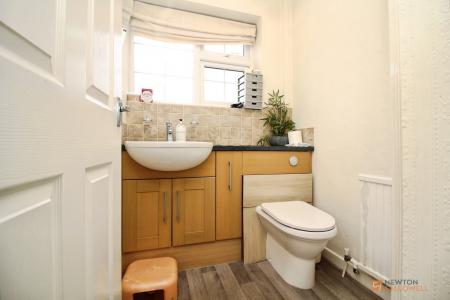 3 bedroom Detached house for sale in The Yews, Oadby, LE2