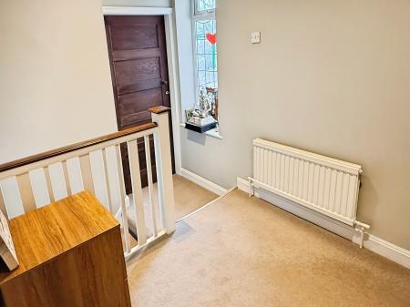 4 bedroom Detached house for sale in Peters Drive, Leicester, LE5