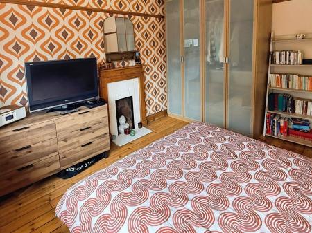 4 bedroom Detached house for sale in Peters Drive, Leicester, LE5