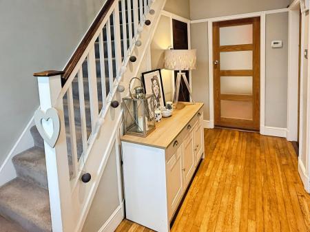 4 bedroom Detached house for sale in Peters Drive, Leicester, LE5